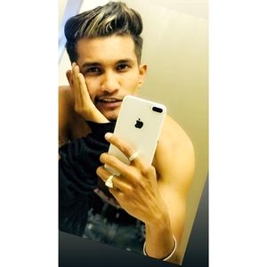 Meet your Posher, Dhaval